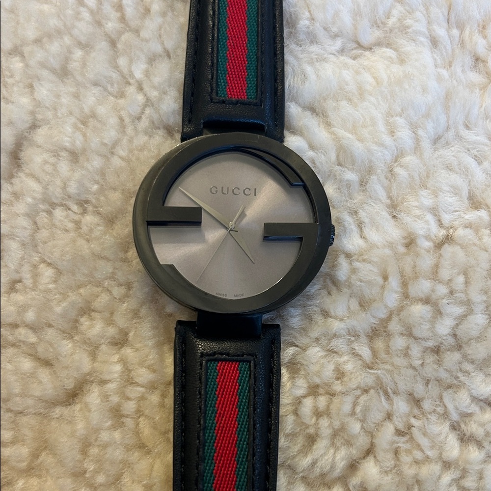 Authentic Gucci Interlocking Watch With Green And… - image 3